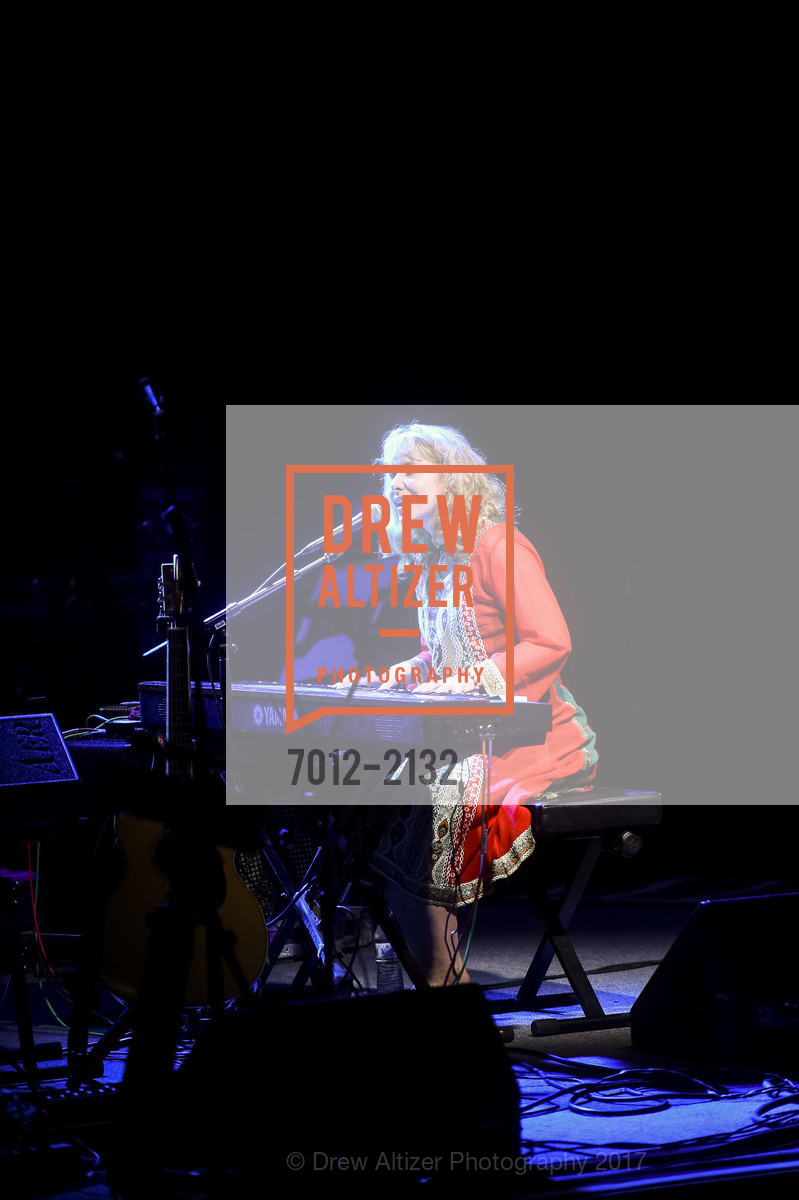 Performance, BAMPFA Share the Love Gala 2017, BAMPFA. 2155 Center St, May 2nd, 2017, Photo #7012-2132 Performance, Photo #7012-2132