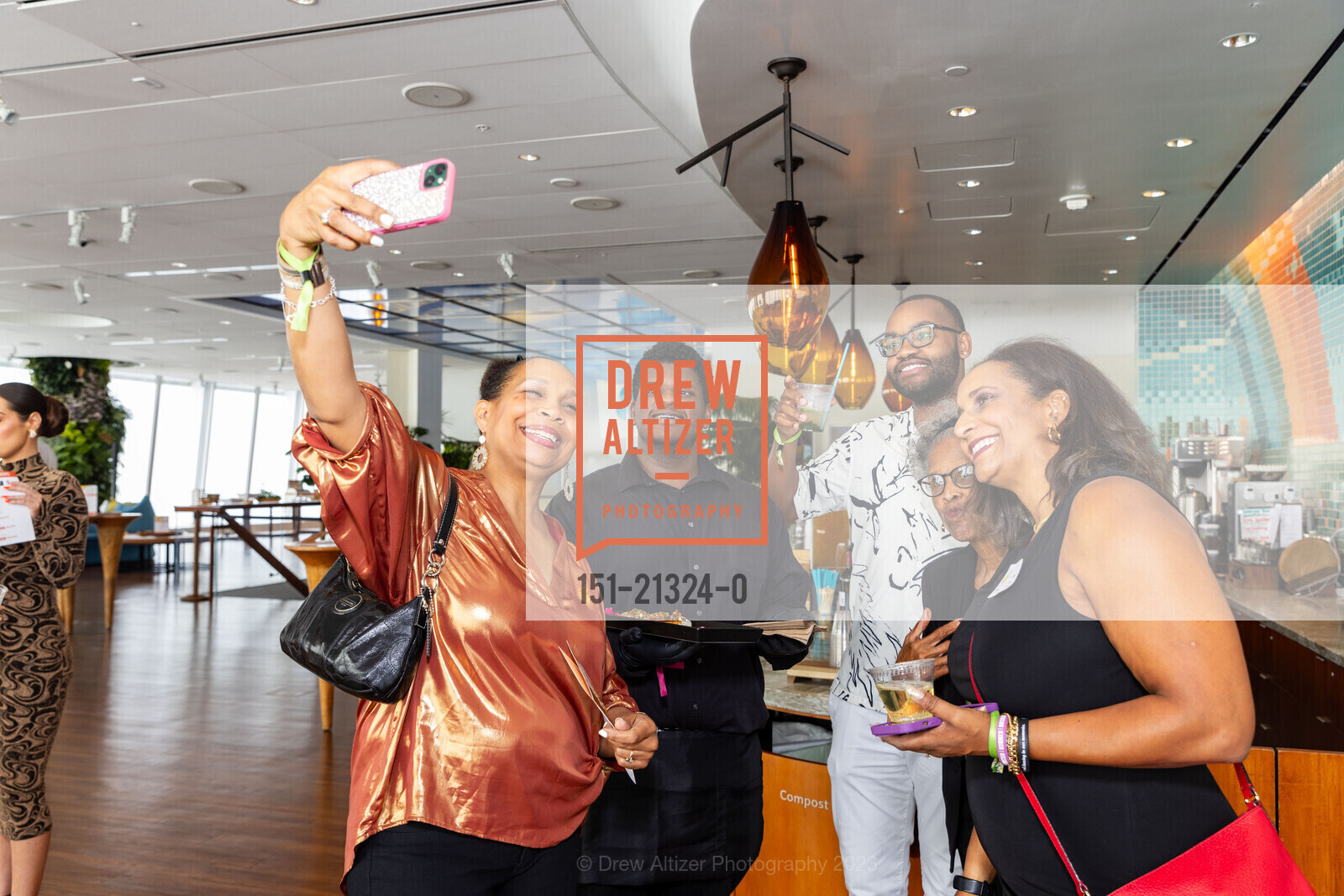 Carla Nelson, Miles Lawrence, Virgina Johnson, Stacee Johnson-Willams, Education Trailblazers 2023 with the W. Ray Johnson Foundation, Salesforce Tower @ 415 Mission St, SF, CA 94105 US. Salesforce Tower @ 415 Mission St, SF, CA 94105 US, August 11th, 2023, Photo #151-21324-0 Carla Nelson, Miles Lawrence, Virgina Johnson, Stacee Johnson-Willams, Photo #151-21324-0