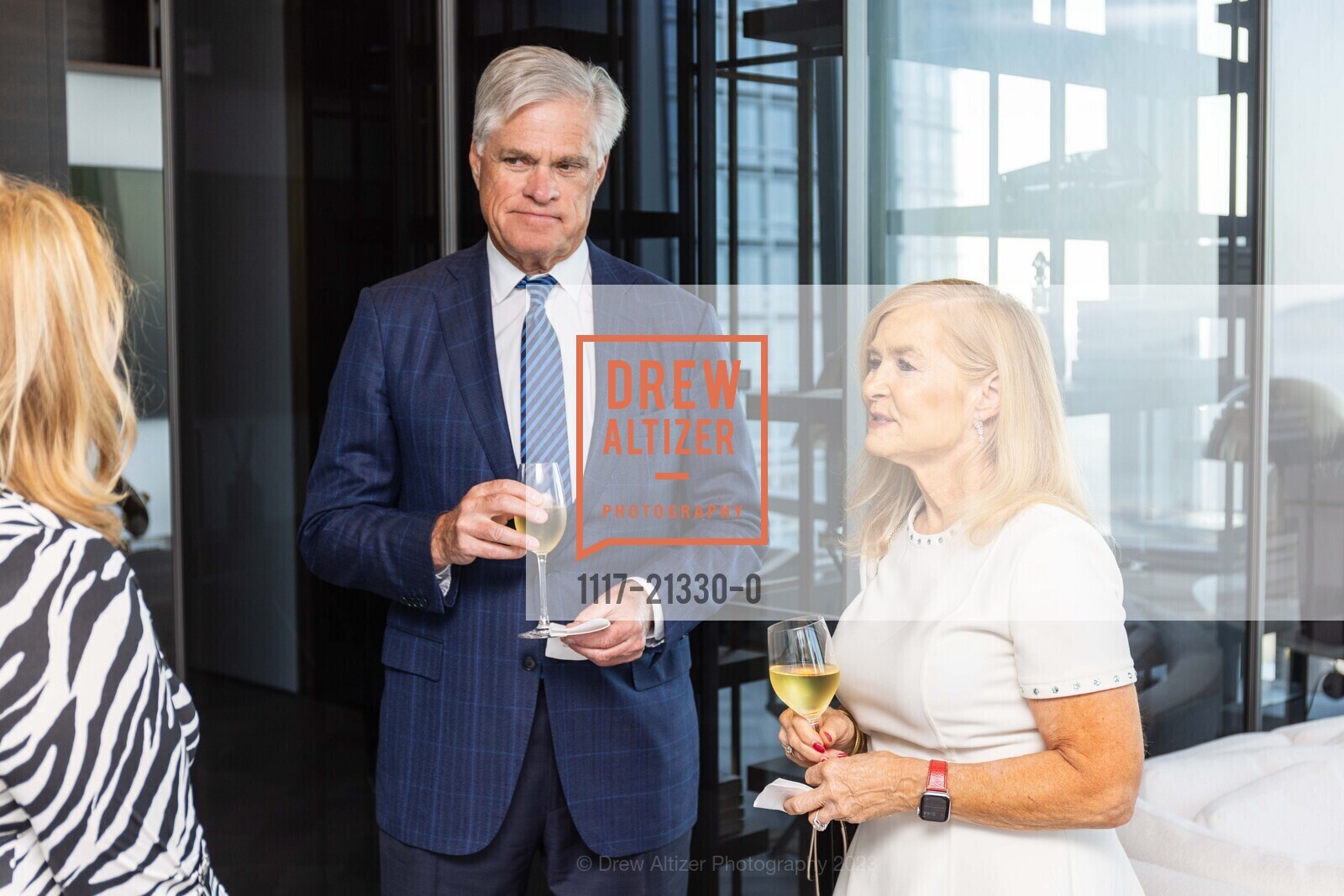 Brian Atwood, Lynne Edminster, 181 Fremont Celebrates the Elixir of Opera with the San Francisco Opera, 181 Fremont Street @ 181 Fremont St, SF, CA 94105 US. 181 Fremont Street @ 181 Fremont St, SF, CA 94105 US, August 22nd, 2023, Photo #1117-21330-0 Brian Atwood, Lynne Edminster, Photo #1117-21330-0