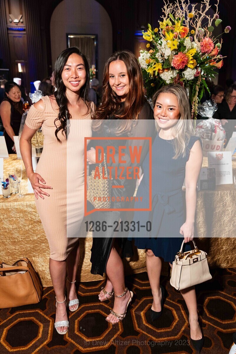Arianna Zhuang, Olivia Garwood, Amy Tam, Toast & Taste 2023 presented by SFPDV benefitting Compass Family Services, The Julia Morgan Ballroom @ US. The Julia Morgan Ballroom @ US, August 22nd, 2023, Photo #1286-21331-0 Arianna Zhuang, Olivia Garwood, Amy Tam, Photo #1286-21331-0
