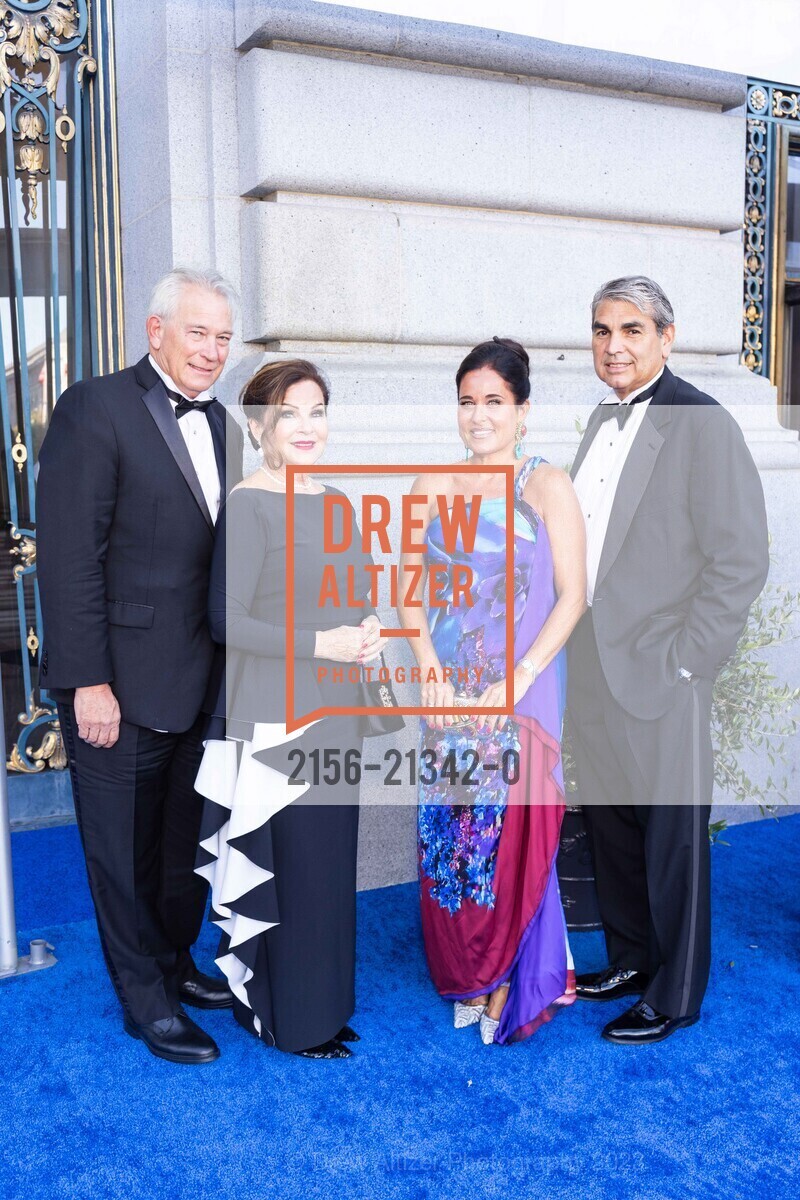 Natalia Urrutia-Hernandez, Juan Hernandez, San Francisco Opera Ball 2023, San Francisco War Memorial & Performing Arts Center @ 401 Van Ness Ave, SF, CA 94102 US. San Francisco War Memorial & Performing Arts Center @ 401 Van Ness Ave, SF, CA 94102 US, September 8th, 2023, Photo #2156-21342-0 Natalia Urrutia-Hernandez, Juan Hernandez, Photo #2156-21342-0