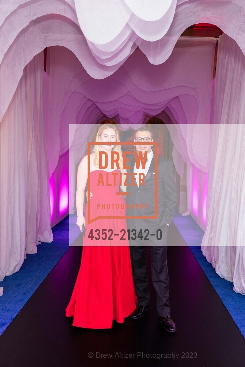 Catherine Weiss, Ahmet Kusoglu, San Francisco Opera Ball 2023, San Francisco War Memorial & Performing Arts Center @ 401 Van Ness Ave, SF, CA 94102 US. San Francisco War Memorial & Performing Arts Center @ 401 Van Ness Ave, SF, CA 94102 US, September 8th, 2023, Photo #4352-21342-0 Catherine Weiss, Ahmet Kusoglu, Photo #4352-21342-0