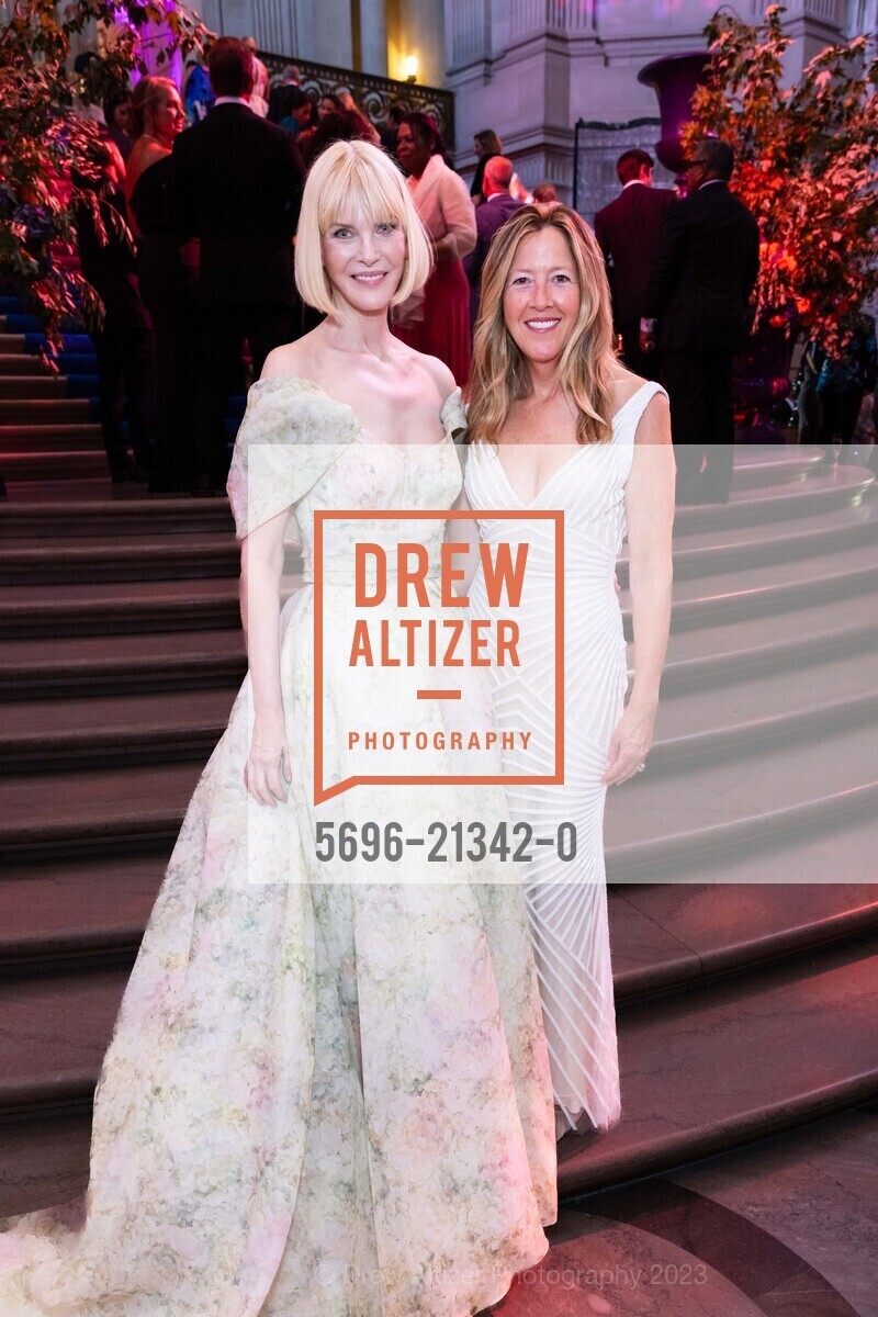 Karen Richardson, Elizabeth Osterman, San Francisco Opera Ball 2023, San Francisco War Memorial & Performing Arts Center @ 401 Van Ness Ave, SF, CA 94102 US. San Francisco War Memorial & Performing Arts Center @ 401 Van Ness Ave, SF, CA 94102 US, September 8th, 2023, Photo #5696-21342-0 Karen Richardson, Elizabeth Osterman, Photo #5696-21342-0