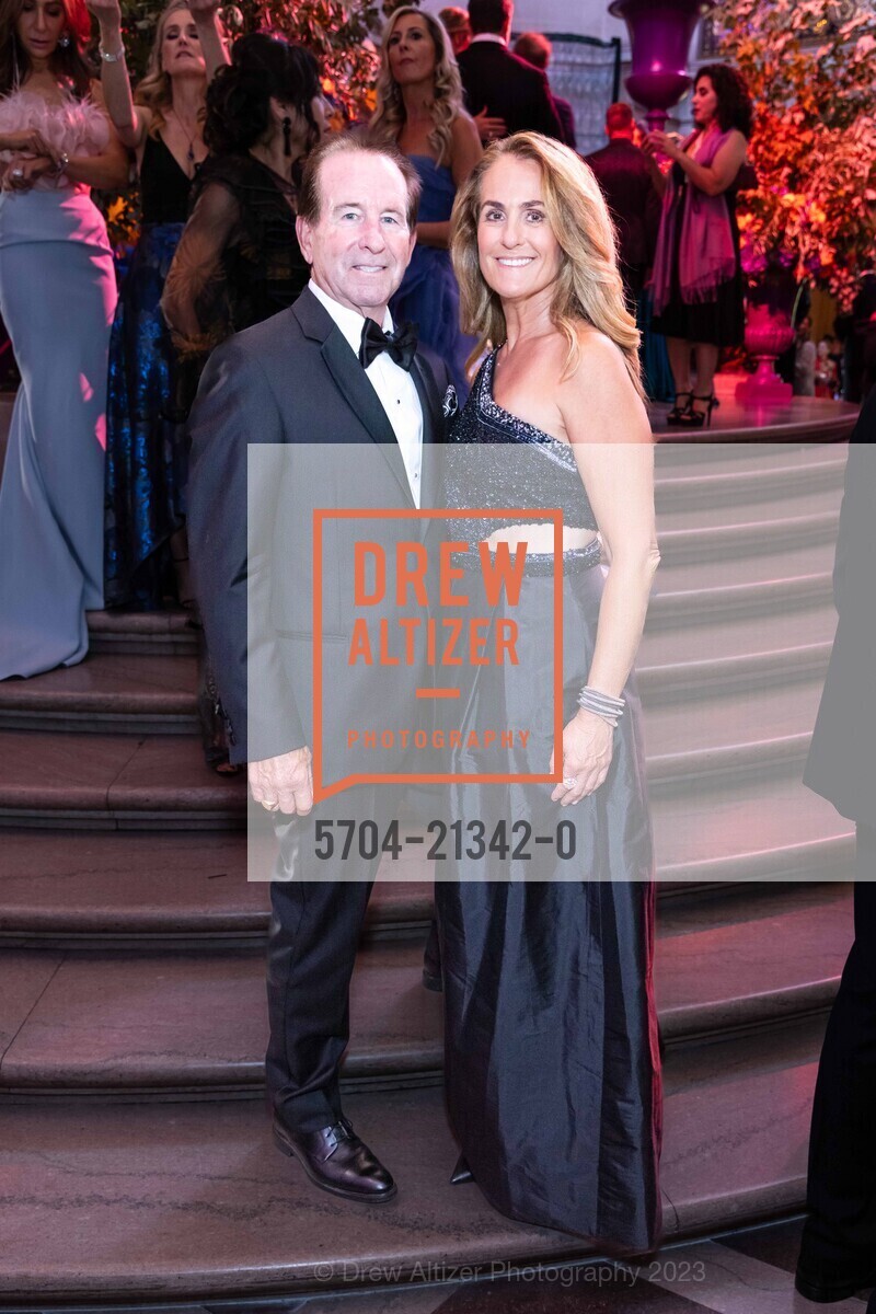 Gary Campi, Lisa Deegan, San Francisco Opera Ball 2023, San Francisco War Memorial & Performing Arts Center @ 401 Van Ness Ave, SF, CA 94102 US. San Francisco War Memorial & Performing Arts Center @ 401 Van Ness Ave, SF, CA 94102 US, September 8th, 2023, Photo #5704-21342-0 Gary Campi, Lisa Deegan, Photo #5704-21342-0