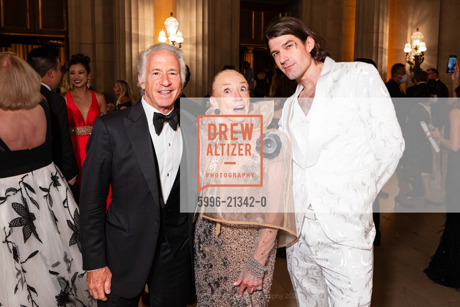 Richard Hechler, Malin Giddings, Bip Apollo, San Francisco Opera Ball 2023, San Francisco War Memorial & Performing Arts Center @ 401 Van Ness Ave, SF, CA 94102 US. San Francisco War Memorial & Performing Arts Center @ 401 Van Ness Ave, SF, CA 94102 US, September 8th, 2023, Photo #5996-21342-0 Richard Hechler, Malin Giddings, Bip Apollo, Photo #5996-21342-0