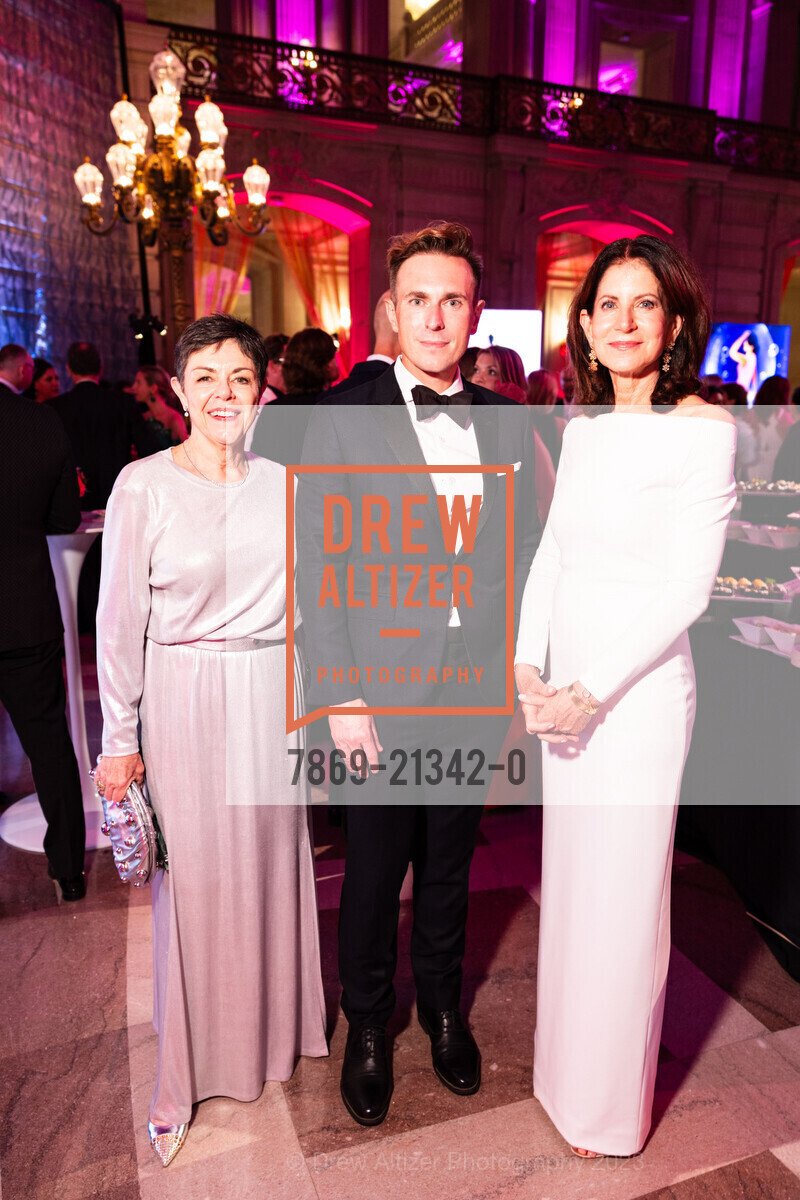 Valerie Crane-Dorfman, Sean Sulivan, Lori Ogden Moore, San Francisco Opera Ball 2023, San Francisco War Memorial & Performing Arts Center @ 401 Van Ness Ave, SF, CA 94102 US. San Francisco War Memorial & Performing Arts Center @ 401 Van Ness Ave, SF, CA 94102 US, September 8th, 2023, Photo #7869-21342-0 Valerie Crane-Dorfman, Sean Sulivan, Lori Ogden Moore, Photo #7869-21342-0