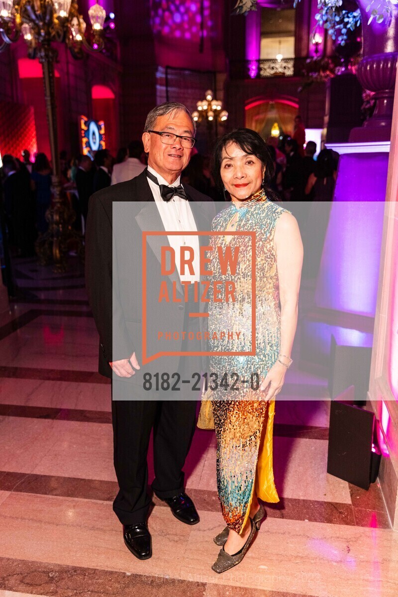 John Wong, Betty Wong, San Francisco Opera Ball 2023, San Francisco War Memorial & Performing Arts Center @ 401 Van Ness Ave, SF, CA 94102 US. San Francisco War Memorial & Performing Arts Center @ 401 Van Ness Ave, SF, CA 94102 US, September 8th, 2023, Photo #8182-21342-0 John Wong, Betty Wong, Photo #8182-21342-0