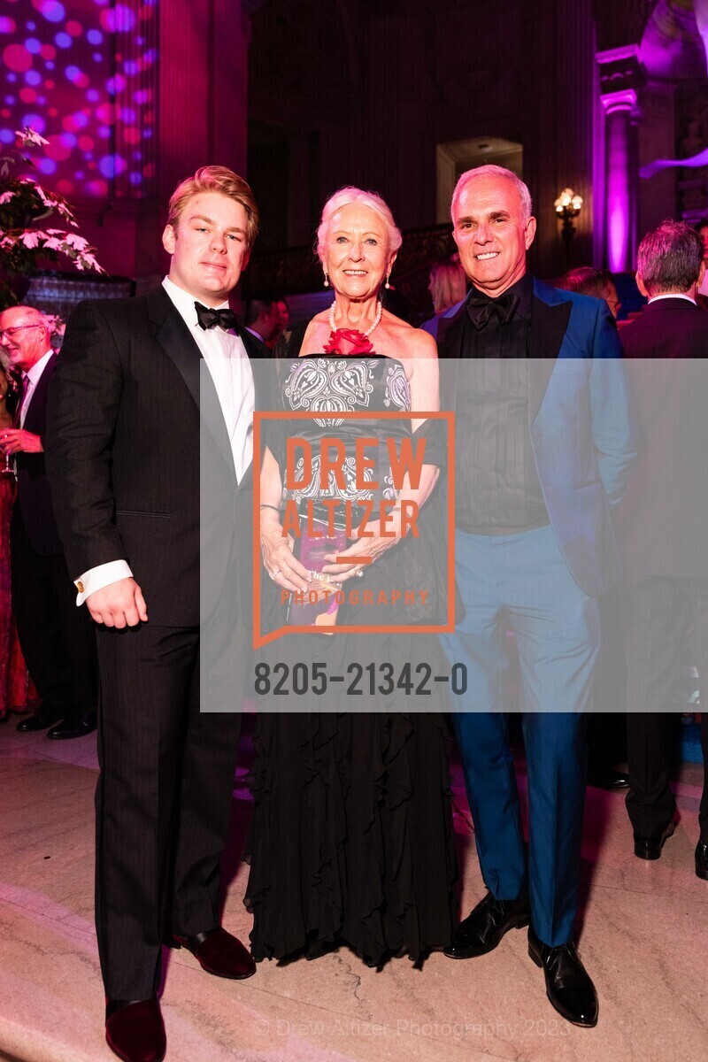 Van Hovangle, Angela Young, Steve Lupino, San Francisco Opera Ball 2023, San Francisco War Memorial & Performing Arts Center @ 401 Van Ness Ave, SF, CA 94102 US. San Francisco War Memorial & Performing Arts Center @ 401 Van Ness Ave, SF, CA 94102 US, September 8th, 2023, Photo #8205-21342-0 Van Hovangle, Angela Young, Steve Lupino, Photo #8205-21342-0