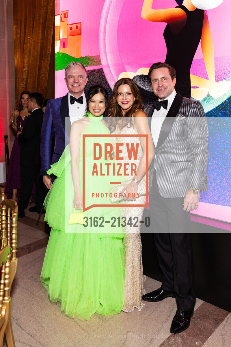 Keith Wetmore, Betty Yu, Terri O'Brien, Andrew Hinek, San Francisco Opera Ball 2023, San Francisco War Memorial & Performing Arts Center @ 401 Van Ness Ave, SF, CA 94102 US. San Francisco War Memorial & Performing Arts Center @ 401 Van Ness Ave, SF, CA 94102 US, September 8th, 2023, Photo #3162-21342-0 Keith Wetmore, Betty Yu, Terri O'Brien, Andrew Hinek, Photo #3162-21342-0