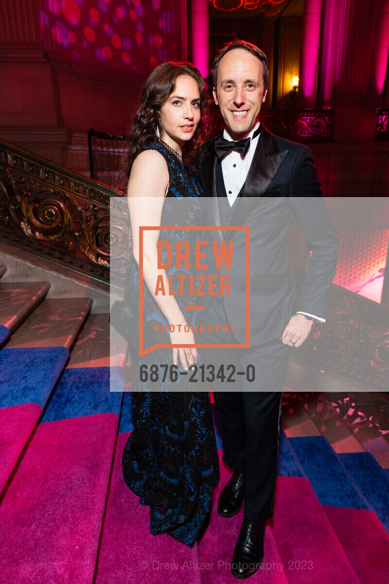 Ashley Lasher, Mark Meszaros, San Francisco Opera Ball 2023, San Francisco War Memorial & Performing Arts Center @ 401 Van Ness Ave, SF, CA 94102 US. San Francisco War Memorial & Performing Arts Center @ 401 Van Ness Ave, SF, CA 94102 US, September 8th, 2023, Photo #6876-21342-0 Ashley Lasher, Mark Meszaros, Photo #6876-21342-0