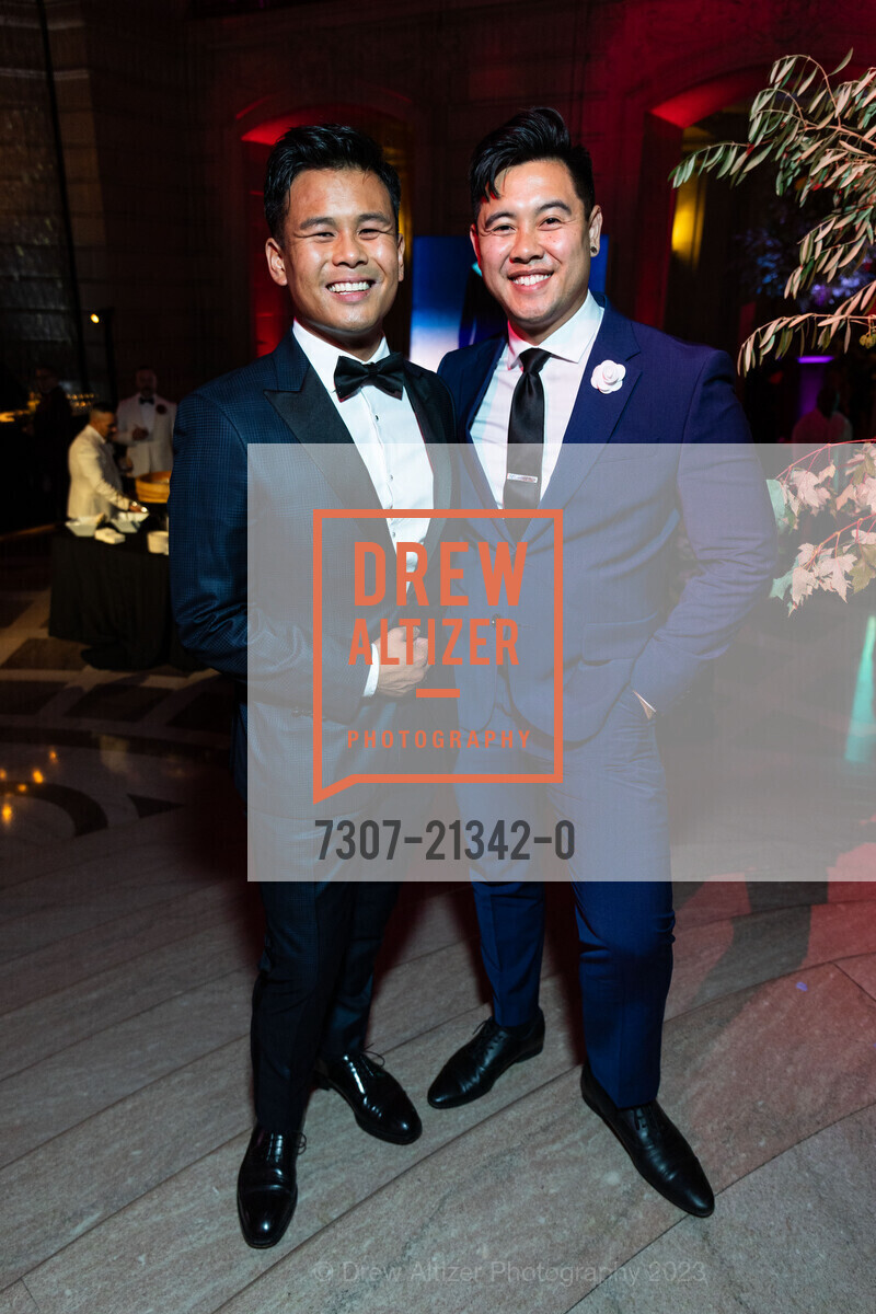 Ken Savage, Arnel Santiago, San Francisco Opera Ball 2023, San Francisco War Memorial & Performing Arts Center @ 401 Van Ness Ave, SF, CA 94102 US. San Francisco War Memorial & Performing Arts Center @ 401 Van Ness Ave, SF, CA 94102 US, September 8th, 2023, Photo #7307-21342-0 Ken Savage, Arnel Santiago, Photo #7307-21342-0