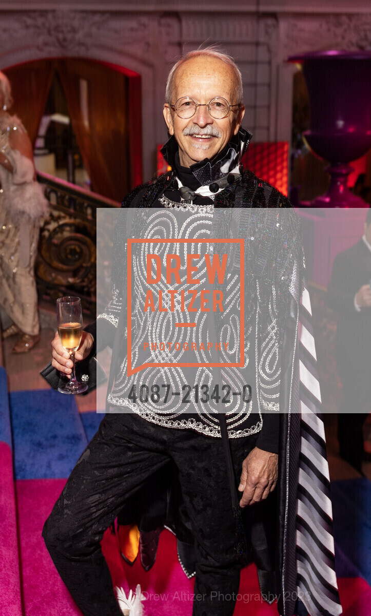 David Reardon, San Francisco Opera Ball 2023, San Francisco War Memorial & Performing Arts Center @ 401 Van Ness Ave, SF, CA 94102 US. San Francisco War Memorial & Performing Arts Center @ 401 Van Ness Ave, SF, CA 94102 US, September 8th, 2023, Photo #4087-21342-0 David Reardon, Photo #4087-21342-0