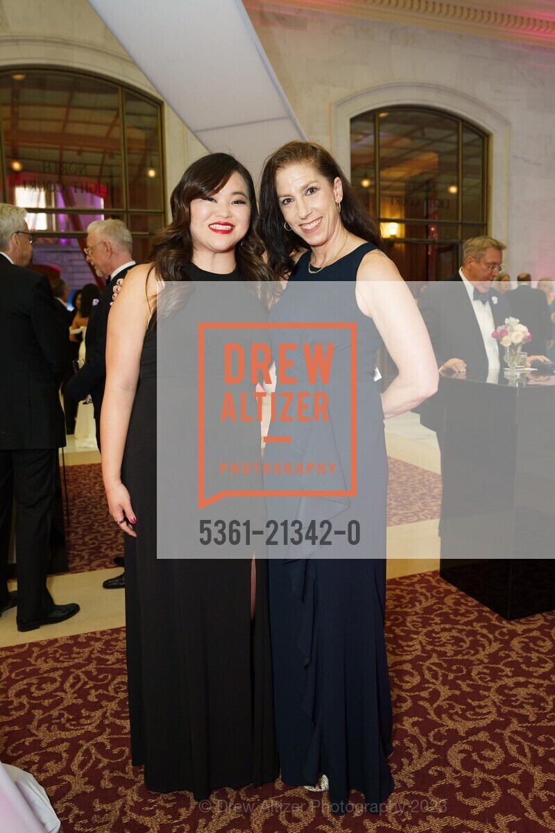 Celia, Samantha Carroll, San Francisco Opera Ball 2023, San Francisco War Memorial & Performing Arts Center @ 401 Van Ness Ave, SF, CA 94102 US. San Francisco War Memorial & Performing Arts Center @ 401 Van Ness Ave, SF, CA 94102 US, September 8th, 2023, Photo #5361-21342-0 Celia, Samantha Carroll, Photo #5361-21342-0