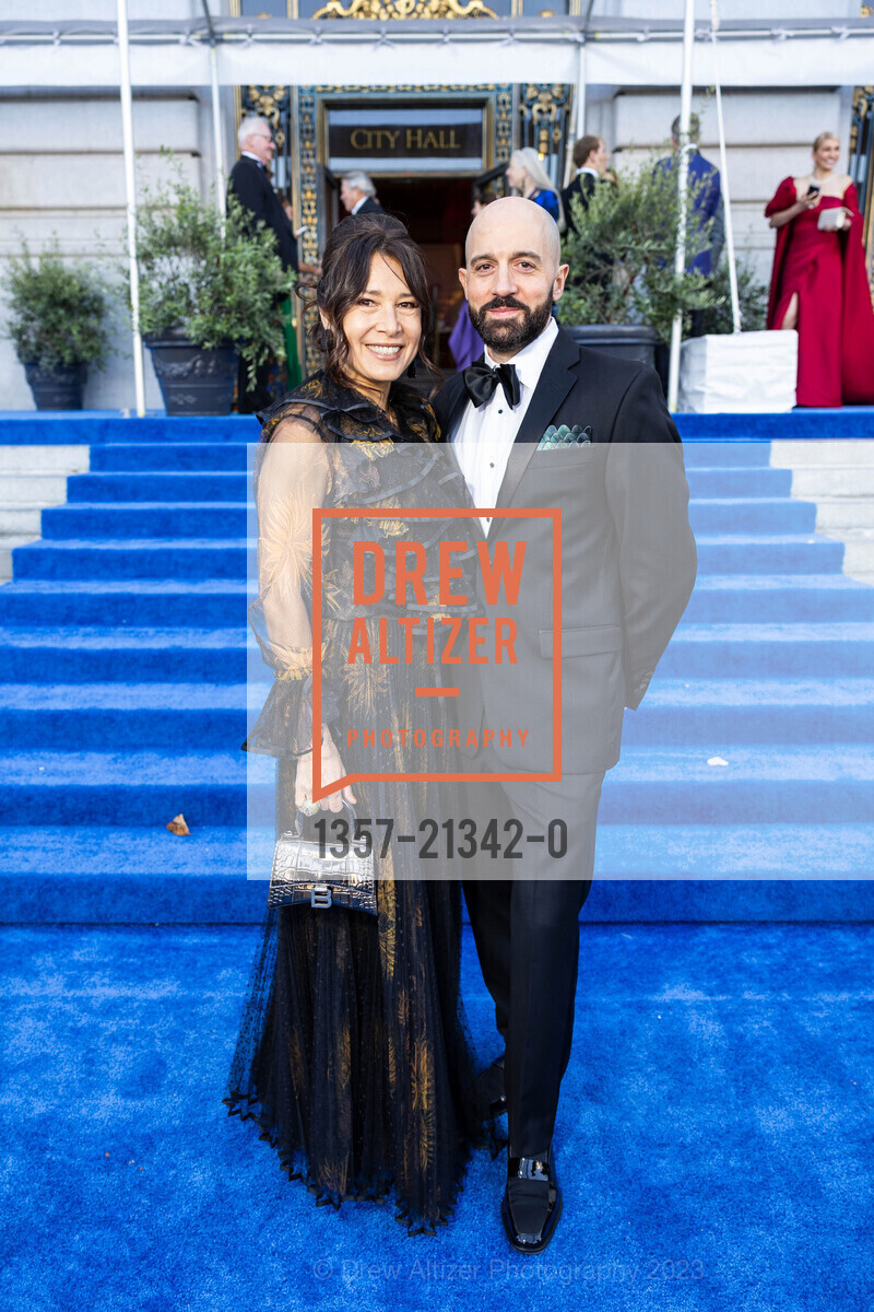 Jennifer Bienaime, Josh Fiedler, San Francisco Opera Ball 2023, San Francisco War Memorial & Performing Arts Center @ 401 Van Ness Ave, SF, CA 94102 US. San Francisco War Memorial & Performing Arts Center @ 401 Van Ness Ave, SF, CA 94102 US, September 8th, 2023, Photo #1357-21342-0 Jennifer Bienaime, Josh Fiedler, Photo #1357-21342-0