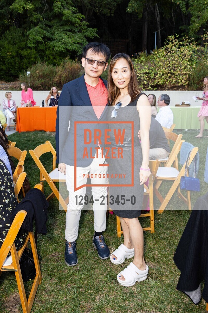 Hansong Zhang, Sally Shi, Photo #1294-21345-0