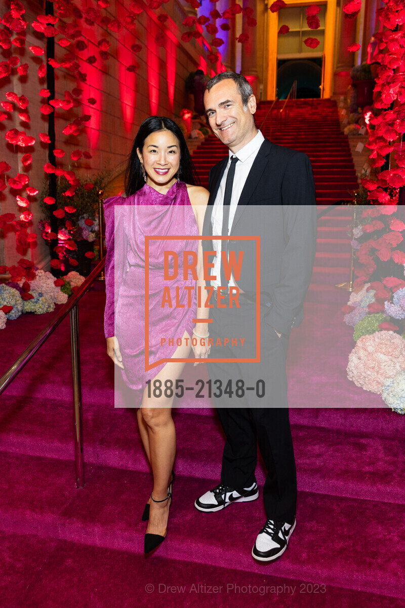 Lily Lin, Andrew Lieberman, Asian Art Museum's 2023 Gala Celebrating Takashi Murakami and "Unfamiliar People", Asian Art Museum @ 200 Larkin St, SF, CA 94102 US. Asian Art Museum @ 200 Larkin St, SF, CA 94102 US, September 13th, 2023, Photo #1885-21348-0 Lily Lin, Andrew Lieberman, Photo #1885-21348-0