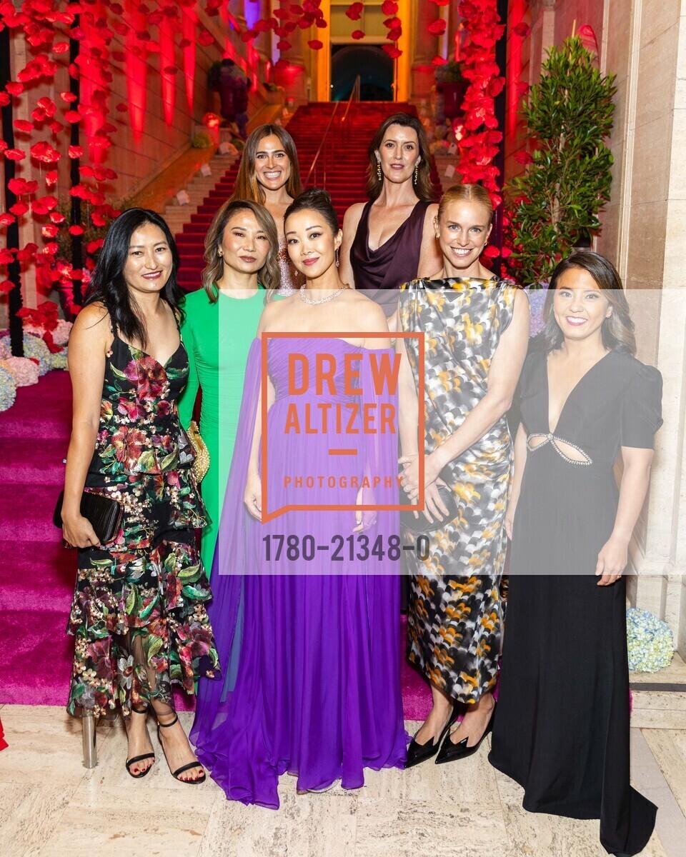 Julia Hong, Ji Park, Allegra Gordon, Sandra Cheung, Liz Lemon, Lucy Southworth, Sherry Wang, Asian Art Museum's 2023 Gala Celebrating Takashi Murakami and "Unfamiliar People", Asian Art Museum @ 200 Larkin St, SF, CA 94102 US. Asian Art Museum @ 200 Larkin St, SF, CA 94102 US, September 13th, 2023, Photo #1780-21348-0 Julia Hong, Ji Park, Allegra Gordon, Sandra Cheung, Liz Lemon, Lucy Southworth, Sherry Wang, Photo #1780-21348-0