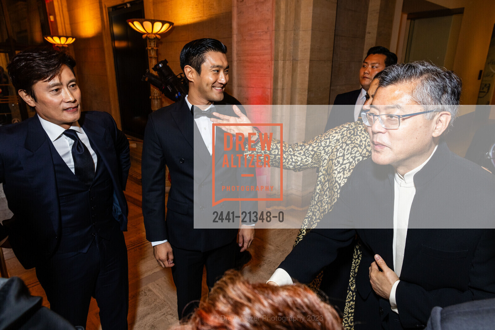 Byung-hun Lee, Si Won Choi, Jay Xu, Asian Art Museum's 2023 Gala Celebrating Takashi Murakami and "Unfamiliar People", Asian Art Museum @ 200 Larkin St, SF, CA 94102 US. Asian Art Museum @ 200 Larkin St, SF, CA 94102 US, September 13th, 2023, Photo #2441-21348-0 Byung-hun Lee, Si Won Choi, Jay Xu, Photo #2441-21348-0