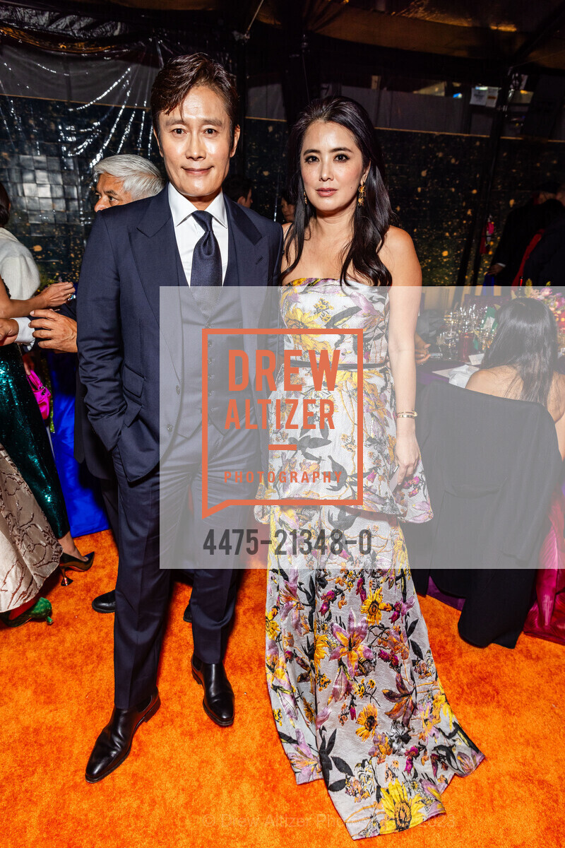 Byung-hun Lee, Catherine Dao, Asian Art Museum's 2023 Gala Celebrating Takashi Murakami and "Unfamiliar People", Asian Art Museum @ 200 Larkin St, SF, CA 94102 US. Asian Art Museum @ 200 Larkin St, SF, CA 94102 US, September 13th, 2023, Photo #4475-21348-0 Byung-hun Lee, Catherine Dao, Photo #4475-21348-0