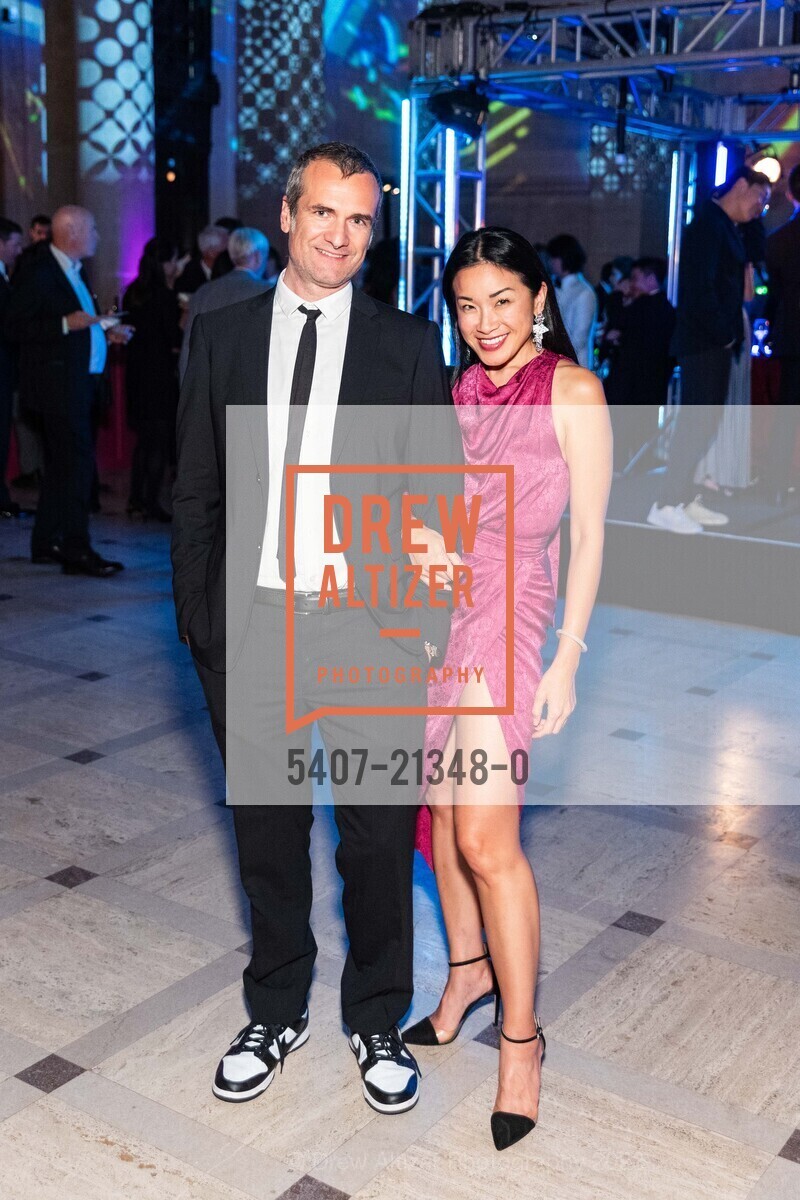 Andrew Lieberman, Lily Lin, Asian Art Museum's 2023 Gala Celebrating Takashi Murakami and "Unfamiliar People", Asian Art Museum @ 200 Larkin St, SF, CA 94102 US. Asian Art Museum @ 200 Larkin St, SF, CA 94102 US, September 13th, 2023, Photo #5407-21348-0 Andrew Lieberman, Lily Lin, Photo #5407-21348-0