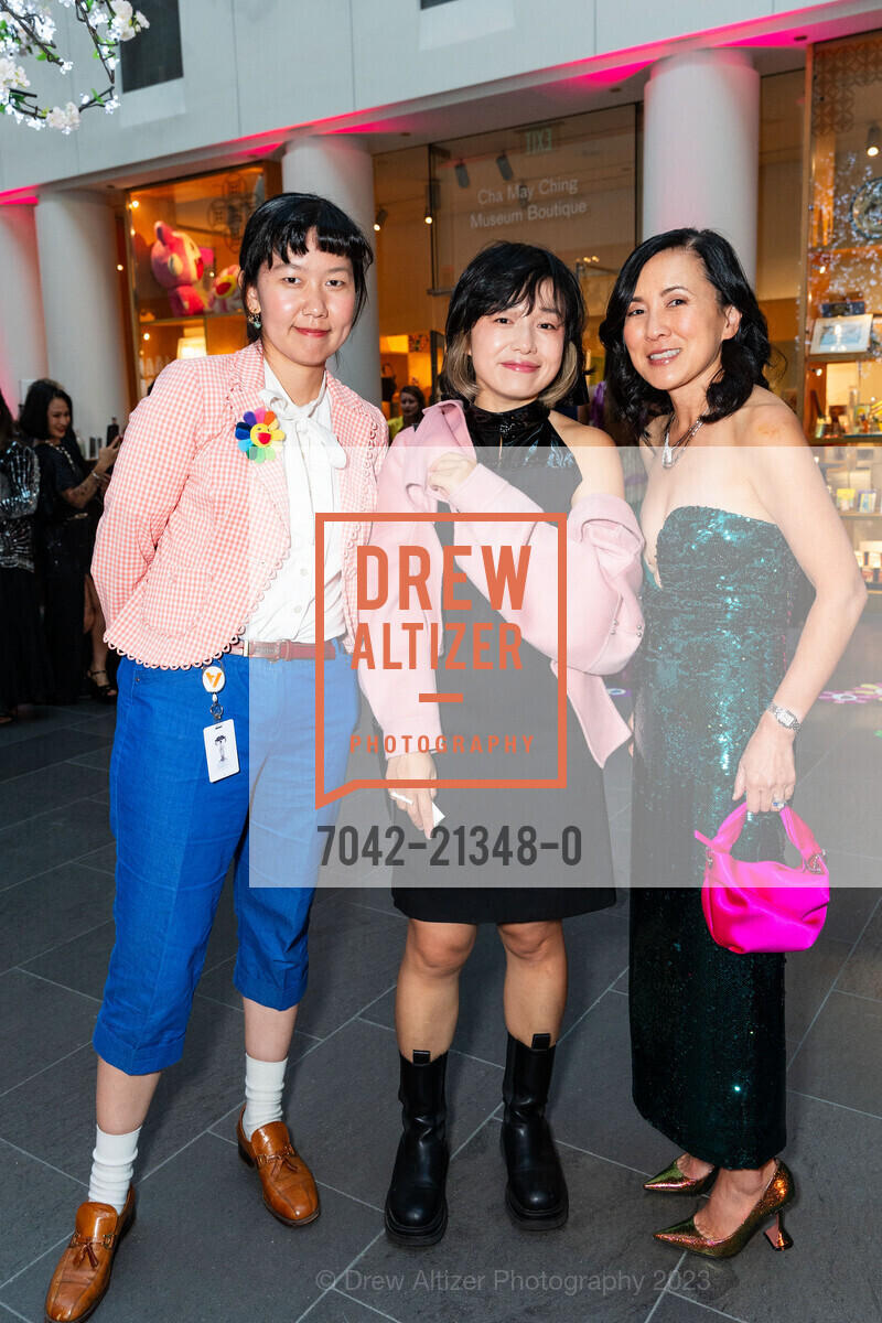 Jenna Irwin, Chloe Chu, Salle Yoo, Asian Art Museum's 2023 Gala Celebrating Takashi Murakami and "Unfamiliar People", Asian Art Museum @ 200 Larkin St, SF, CA 94102 US. Asian Art Museum @ 200 Larkin St, SF, CA 94102 US, September 13th, 2023, Photo #7042-21348-0 Jenna Irwin, Chloe Chu, Salle Yoo, Photo #7042-21348-0