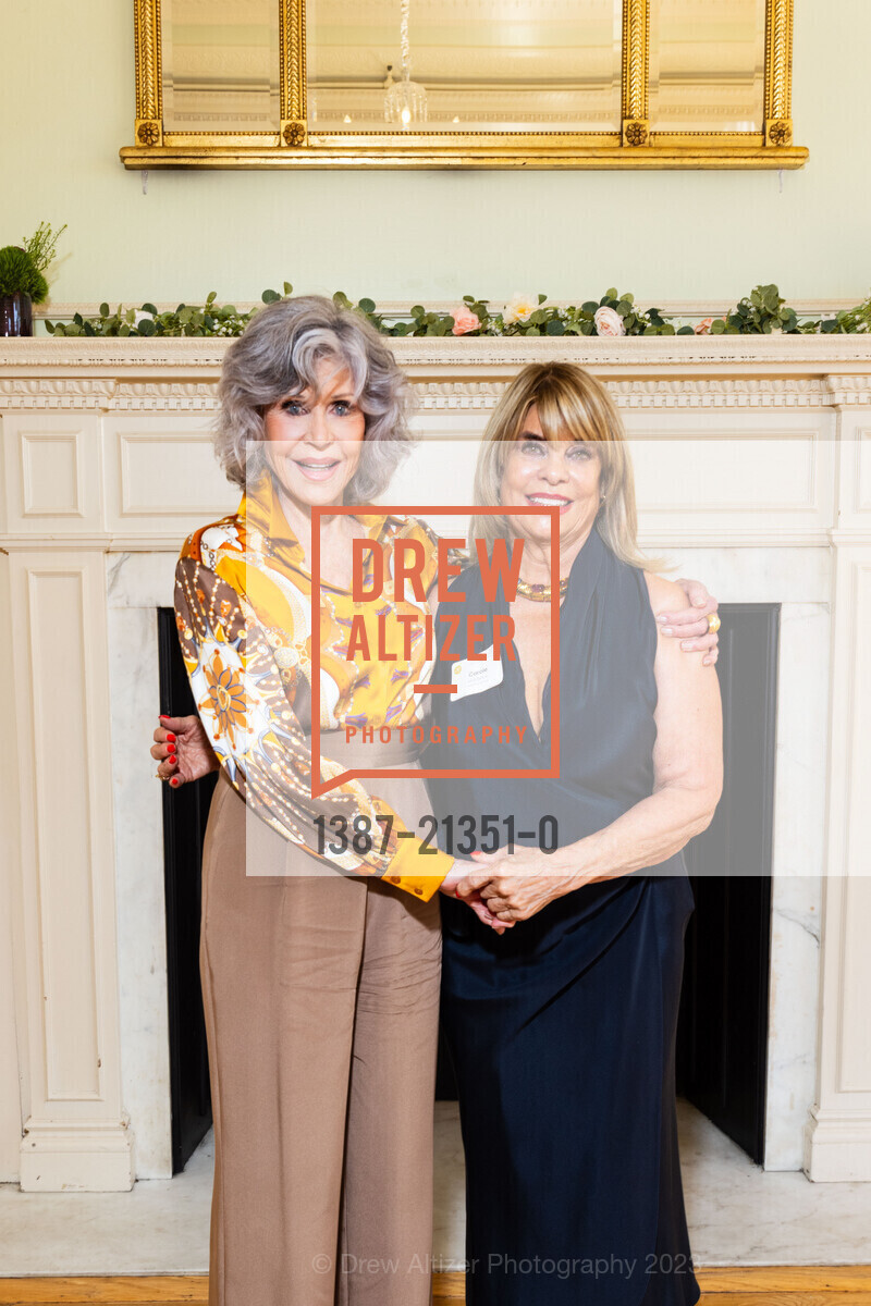Jane Fonda, Carole Middleton, Photo #1387-21351-0