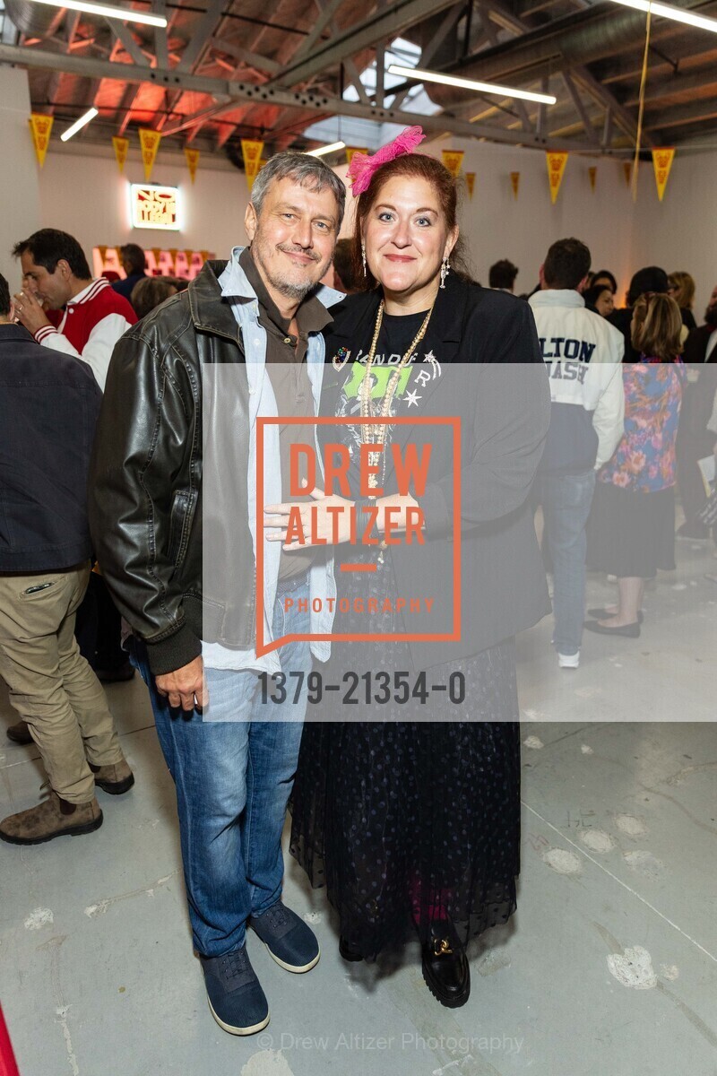 Byron Walden, Robin Schulman, ICA Homecoming: First Annual Benefit, ICA SF @ 901 Minnesota St, SF, CA 94107 US. ICA SF @ 901 Minnesota St, SF, CA 94107 US, Photo #1379-21354-0 Byron Walden, Robin Schulman, Photo #1379-21354-0