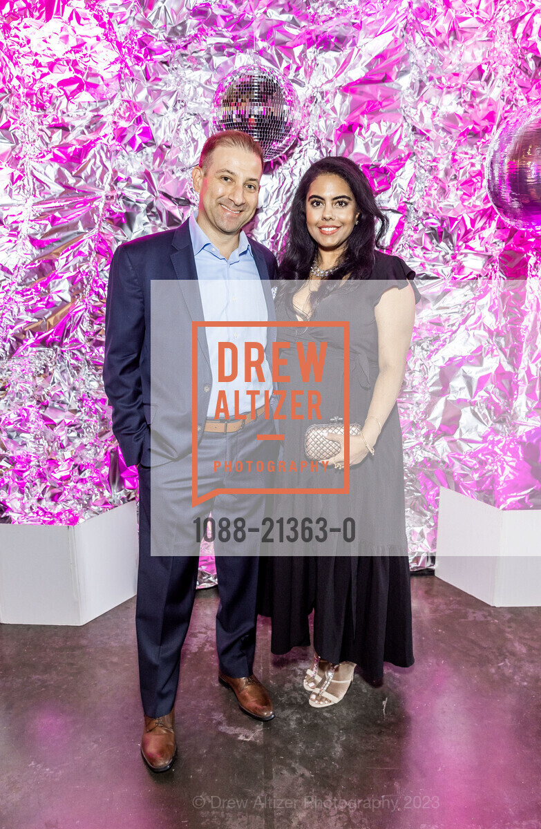 David Saxe, Shivani Dasani, Museum of Craft and Design's 2023 Mirror Ball Benefit and Auction, Museum of Craft and Design @ 2569 3rd St, SAN FRANCISCO, CA 94107 US. Museum of Craft and Design @ 2569 3rd St, SAN FRANCISCO, CA 94107 US, September 21st, 2023, Photo #1088-21363-0 David Saxe, Shivani Dasani, Photo #1088-21363-0