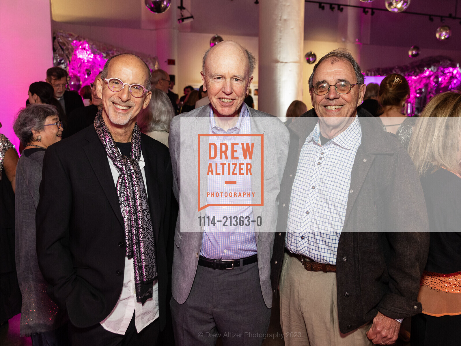 Andy Astor, Neil O'Donnell, John Roberts, Museum of Craft and Design's 2023 Mirror Ball Benefit and Auction, Museum of Craft and Design @ 2569 3rd St, SAN FRANCISCO, CA 94107 US. Museum of Craft and Design @ 2569 3rd St, SAN FRANCISCO, CA 94107 US, September 21st, 2023, Photo #1114-21363-0 Andy Astor, Neil O'Donnell, John Roberts, Photo #1114-21363-0