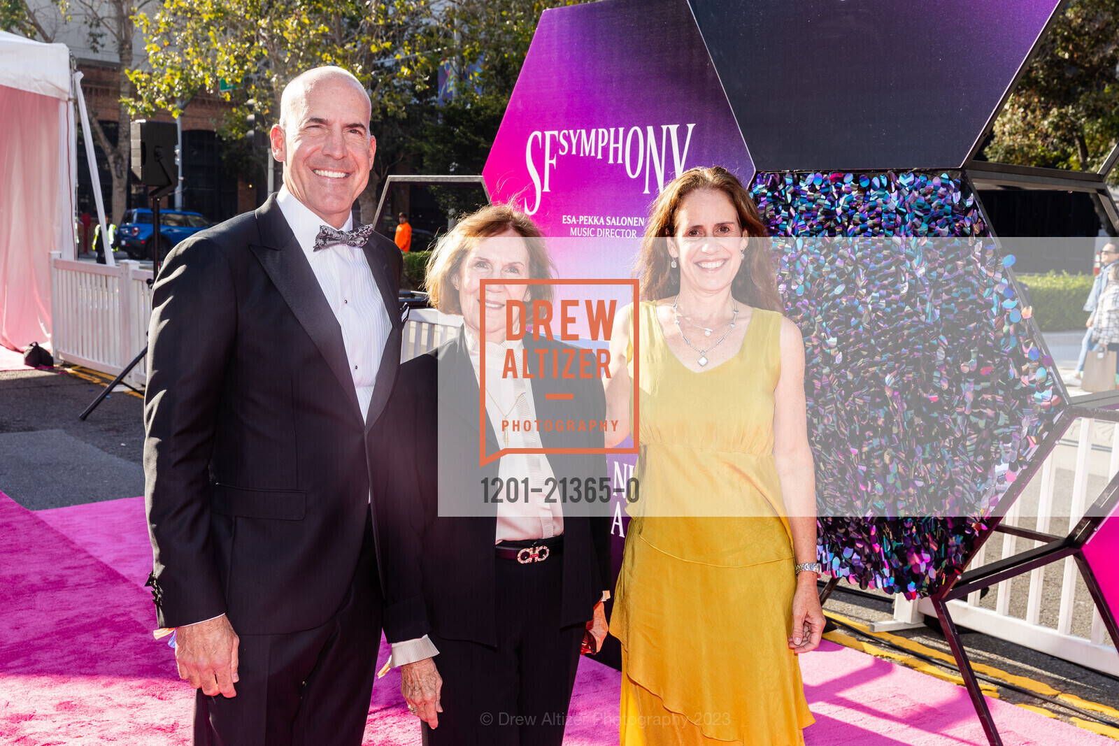 Dustin Eisenhauer, Diane Eisenhauer, Nicole Snethen, San Francisco Symphony Opening Night Gala, Louise M. Davies Symphony Hall. 201 Van Ness Ave, SF, CA 94102 US, September 22nd, 2023, Photo #1201-21365-0 Dustin Eisenhauer, Diane Eisenhauer, Nicole Snethen, Photo #1201-21365-0
