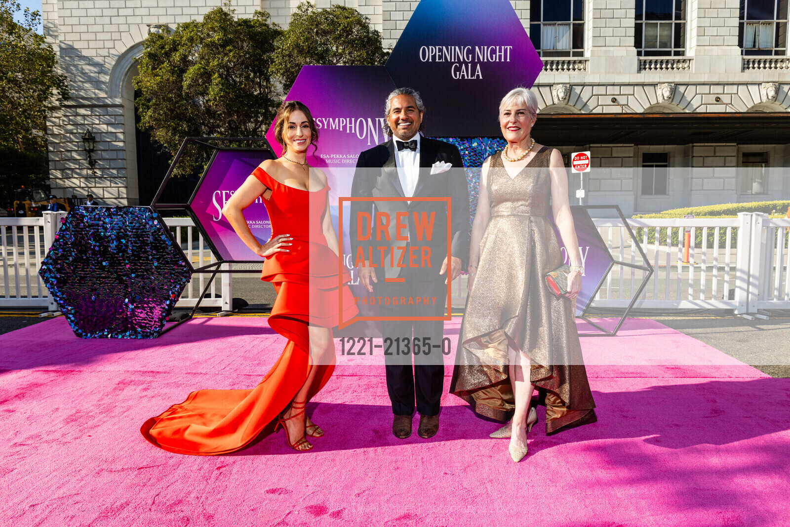 Jessica Pascolini, Ahin Thomas, Kelny Denebeim, Photo #1221-21365-0