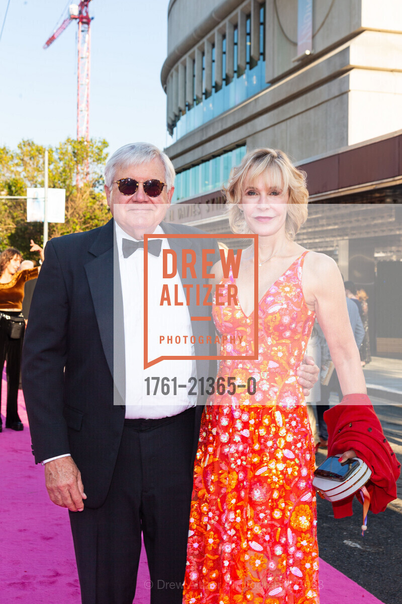 Randy Hynote, Julie Ambrose, San Francisco Symphony Opening Night Gala, Louise M. Davies Symphony Hall. 201 Van Ness Ave, SF, CA 94102 US, September 22nd, 2023, Photo #1761-21365-0 Randy Hynote, Julie Ambrose, Photo #1761-21365-0
