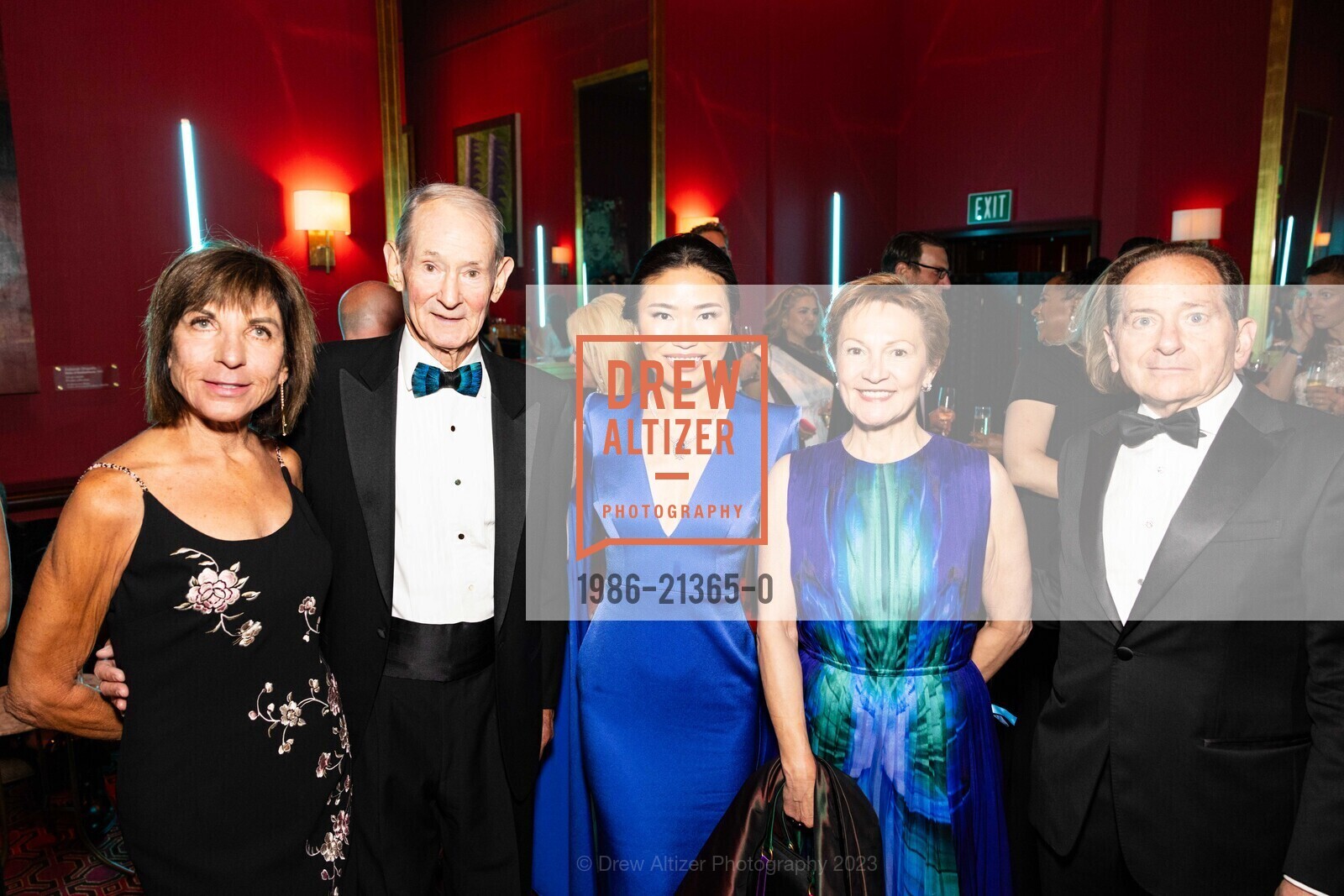 Christine Cross, Thomas Sparks, Ella Qing Hou, Beatrice Gomory, Paul Gomory, San Francisco Symphony Opening Night Gala, Louise M. Davies Symphony Hall. 201 Van Ness Ave, SF, CA 94102 US, September 22nd, 2023, Photo #1986-21365-0 Christine Cross, Thomas Sparks, Ella Qing Hou, Beatrice Gomory, Paul Gomory, Photo #1986-21365-0