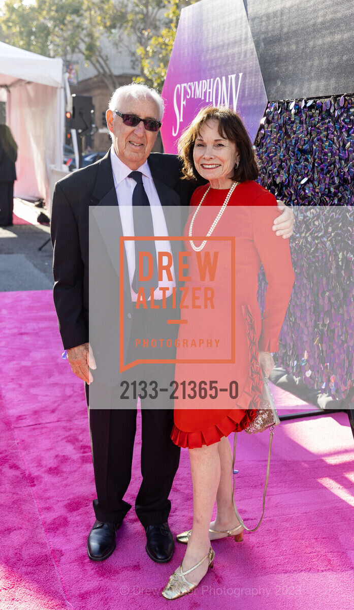 Win Derman, Paula Blank, San Francisco Symphony Opening Night Gala, Louise M. Davies Symphony Hall. 201 Van Ness Ave, SF, CA 94102 US, September 22nd, 2023, Photo #2133-21365-0 Win Derman, Paula Blank, Photo #2133-21365-0