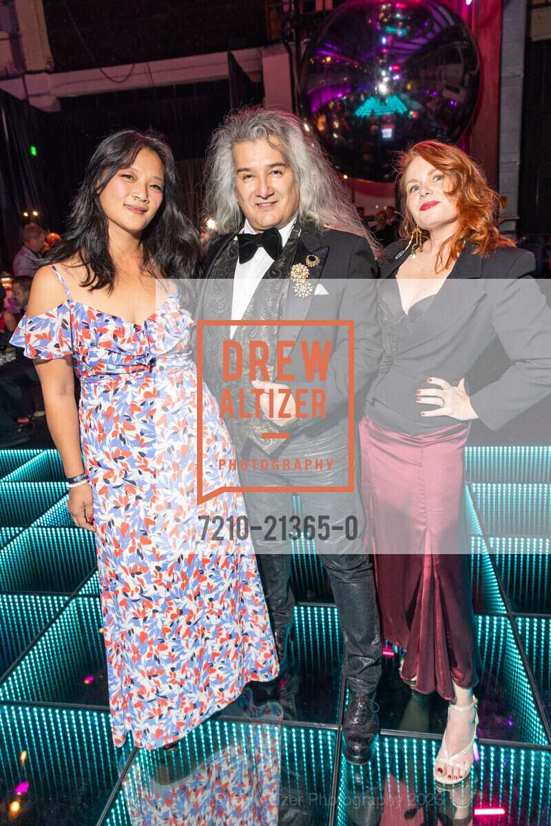 Emily Liu Harris, Carlos Venturo, Carrie Coleman, San Francisco Symphony Opening Night Gala, Louise M. Davies Symphony Hall. 201 Van Ness Ave, SF, CA 94102 US, September 22nd, 2023, Photo #7210-21365-0 Emily Liu Harris, Carlos Venturo, Carrie Coleman, Photo #7210-21365-0