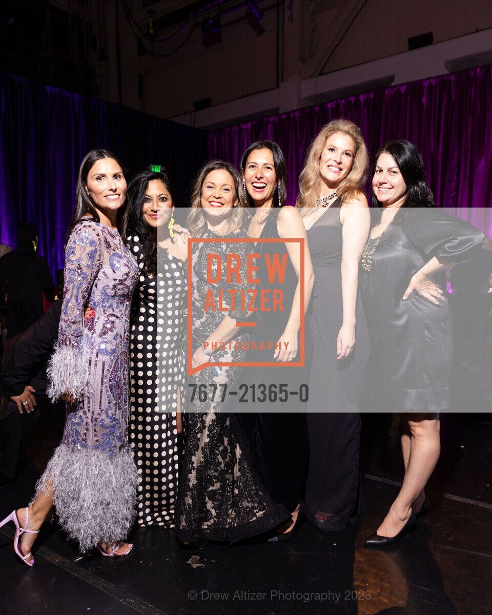 Nicole Daly, Roneeta Lal, Karen Hennessy, Nancy Reyes Mullins, Jane Grosvenor, San Francisco Symphony Opening Night Gala, Louise M. Davies Symphony Hall. 201 Van Ness Ave, SF, CA 94102 US, September 22nd, 2023, Photo #7677-21365-0 Nicole Daly, Roneeta Lal, Karen Hennessy, Nancy Reyes Mullins, Jane Grosvenor, Photo #7677-21365-0