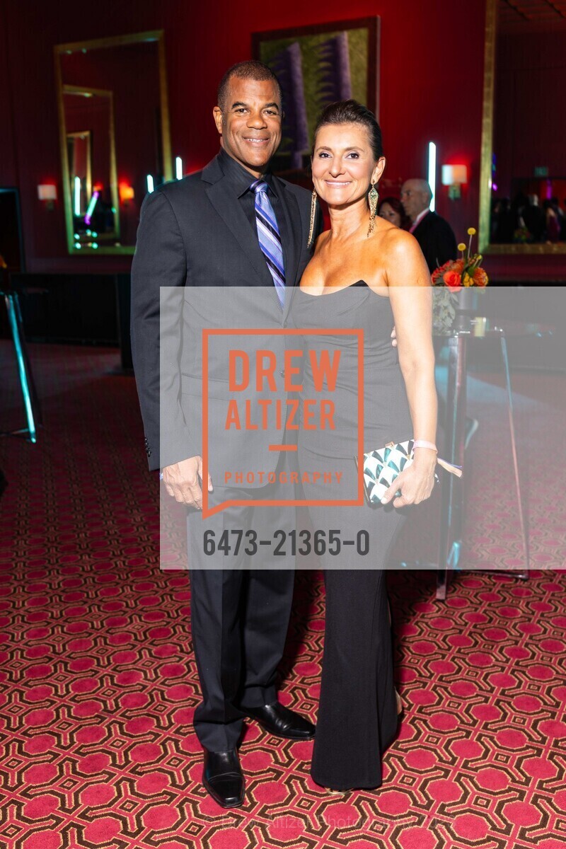 Greg Hunter, Lucy Conley, San Francisco Symphony Opening Night Gala, Louise M. Davies Symphony Hall. 201 Van Ness Ave, SF, CA 94102 US, September 22nd, 2023, Photo #6473-21365-0 Greg Hunter, Lucy Conley, Photo #6473-21365-0