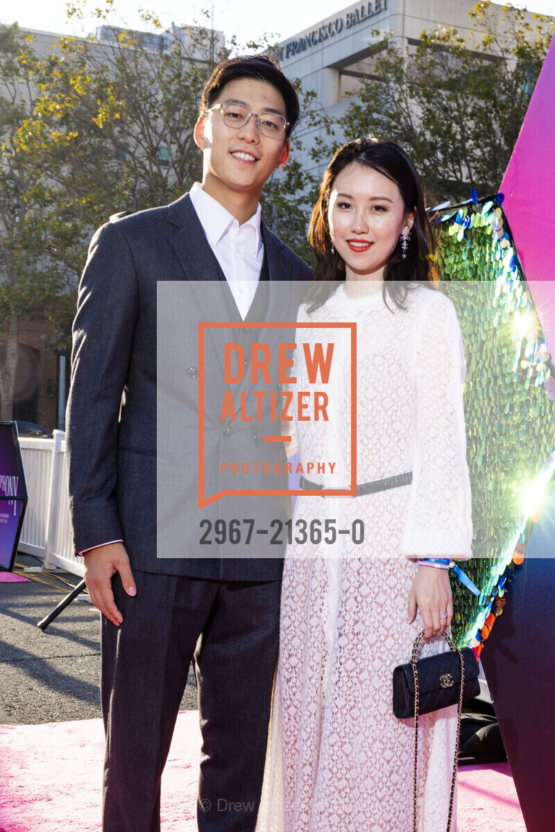 Leo Wang, Aurora Zhou, Photo #2967-21365-0
