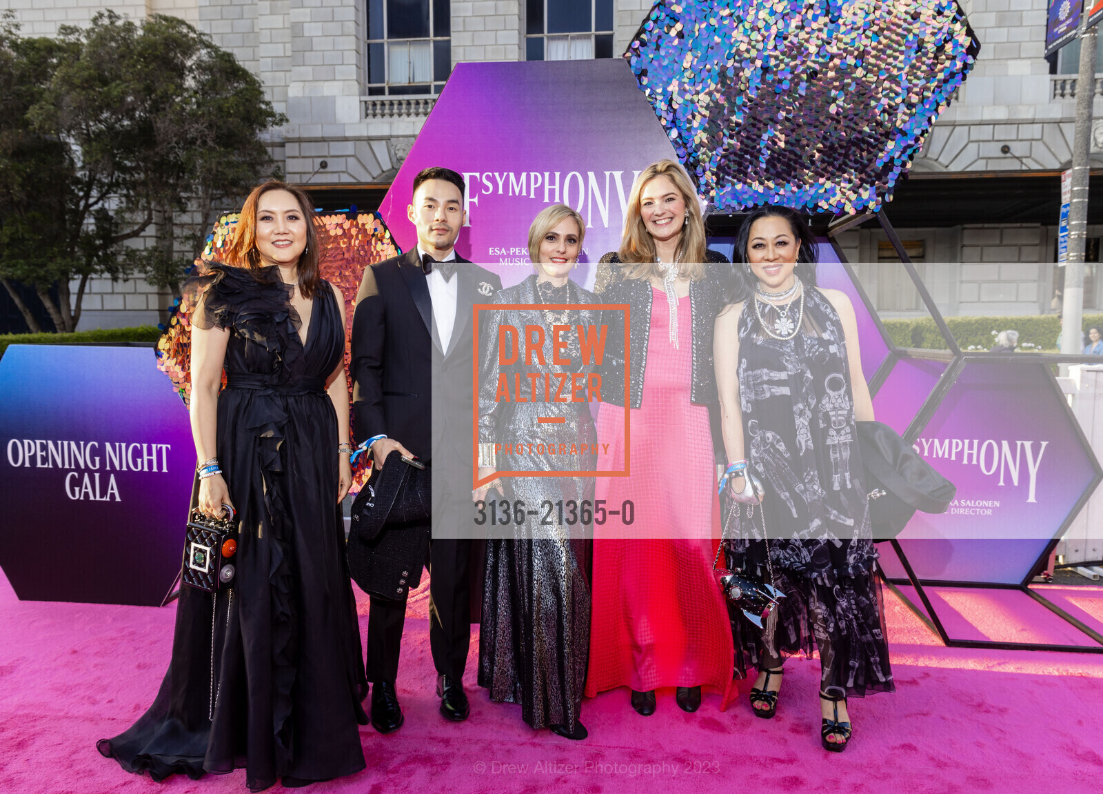 Anita Hsueh, Peter Shin, Idi Christopher, Angelique Meckley, Vanessa Mar, San Francisco Symphony Opening Night Gala, Louise M. Davies Symphony Hall. 201 Van Ness Ave, SF, CA 94102 US, September 22nd, 2023, Photo #3136-21365-0 Anita Hsueh, Peter Shin, Idi Christopher, Angelique Meckley, Vanessa Mar, Photo #3136-21365-0
