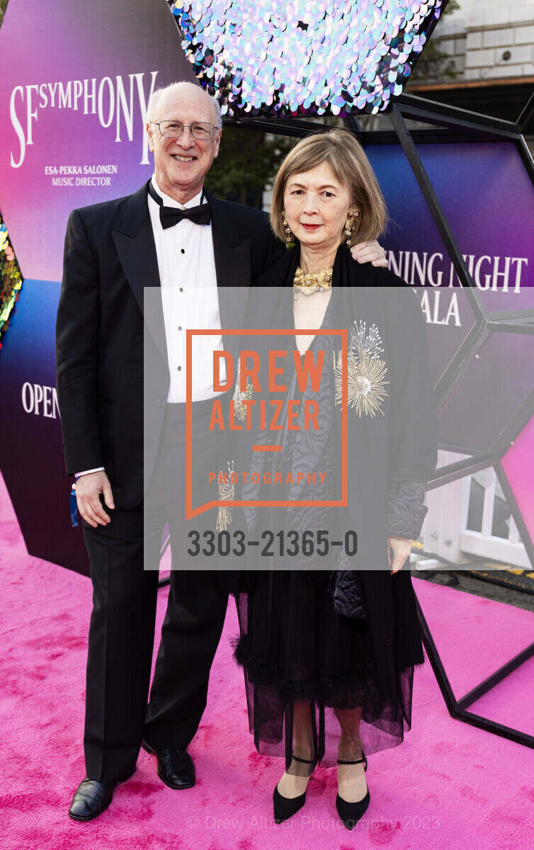 Lawrence Kohl, Claudine Cheng, San Francisco Symphony Opening Night Gala, Louise M. Davies Symphony Hall. 201 Van Ness Ave, SF, CA 94102 US, September 22nd, 2023, Photo #3303-21365-0 Lawrence Kohl, Claudine Cheng, Photo #3303-21365-0