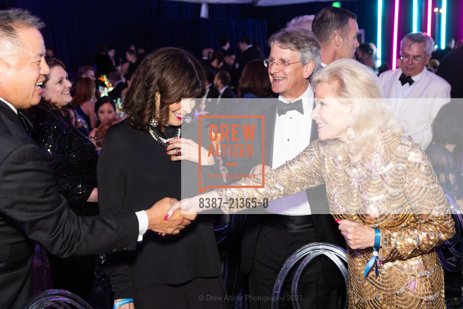 Phoebe Campbell, Thomas Campbell, Dede Wilsey, San Francisco Symphony Opening Night Gala, Louise M. Davies Symphony Hall. 201 Van Ness Ave, SF, CA 94102 US, September 22nd, 2023, Photo #8387-21365-0 Phoebe Campbell, Thomas Campbell, Dede Wilsey, Photo #8387-21365-0