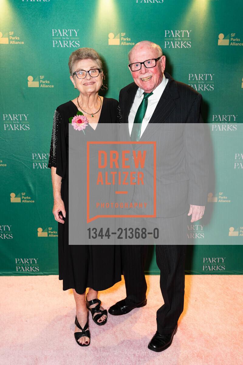 Linda Baker, Dale Baker, Photo #1344-21368-0