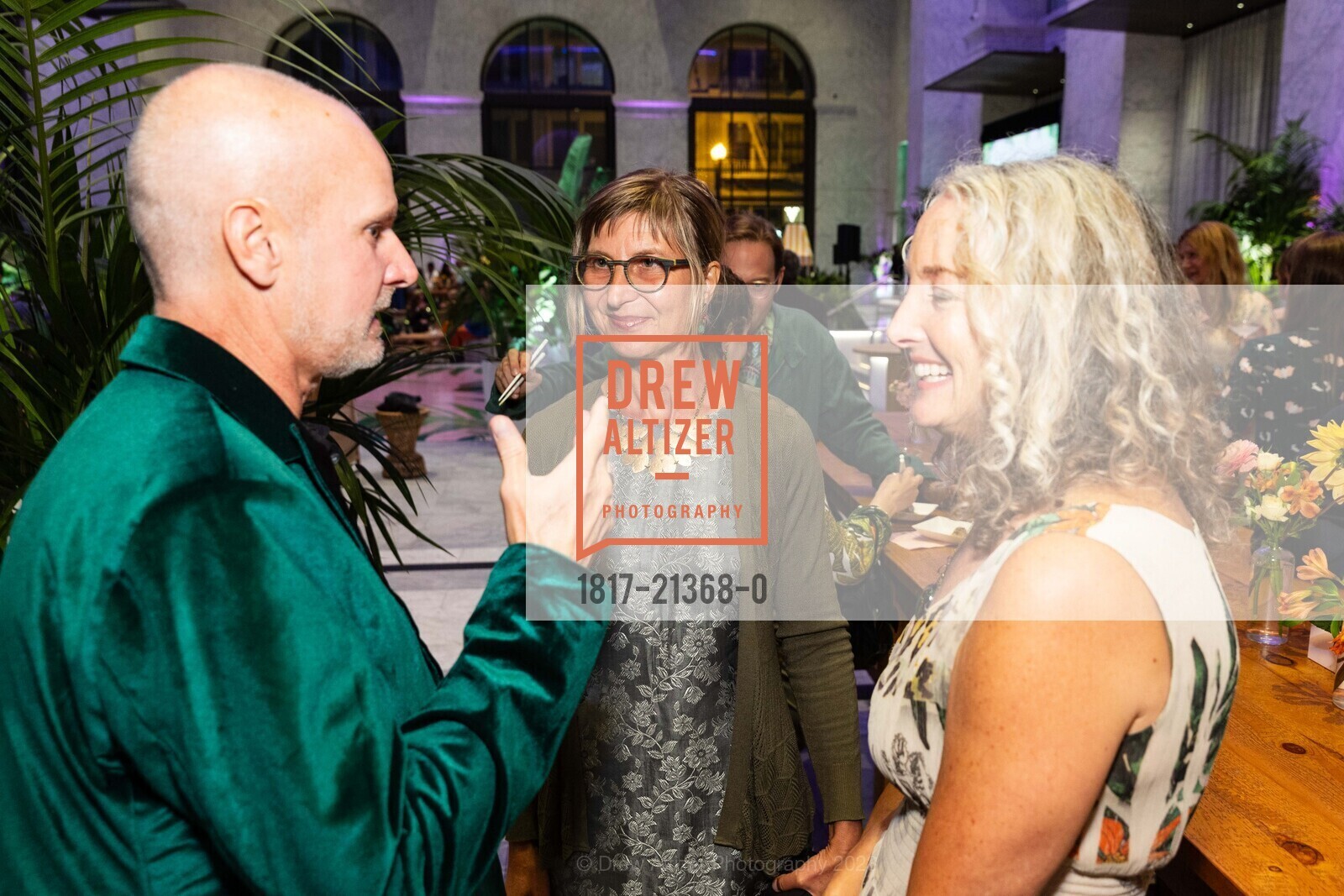 Drew Becher, Sarka Volejnikova, Tracy Emerson, Party for The Parks 2023, The Conservatory at One Sansome @ One Sansome St, SF, CA 94104 US. The Conservatory at One Sansome @ One Sansome St, SF, CA 94104 US, September 23rd, 2023, Photo #1817-21368-0 Drew Becher, Sarka Volejnikova, Tracy Emerson, Photo #1817-21368-0