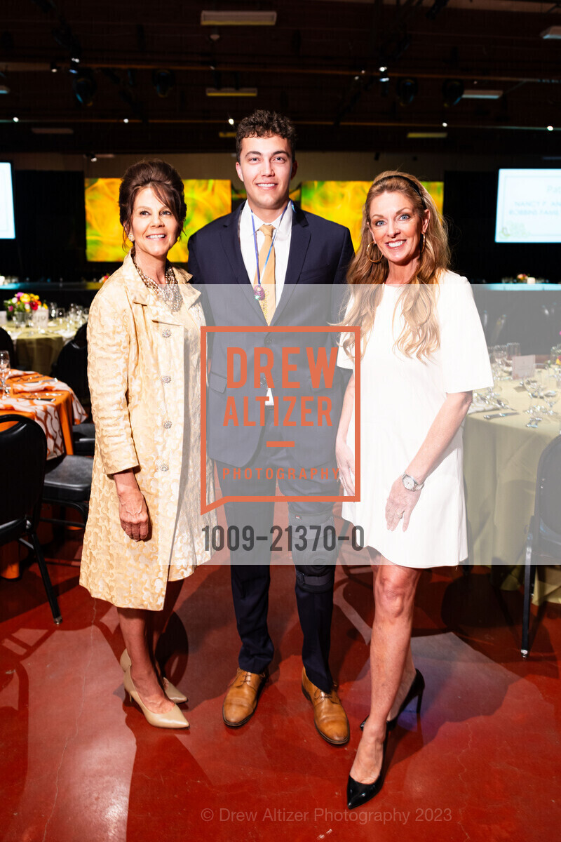 Lisa Bernardi, Cameron Lind, Mendy Calegari, Photo #1009-21370-0
