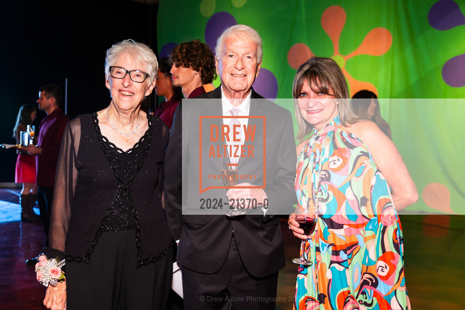 Dianne Sheridan, Joe Fama, Laurie O'Mara, "Stepping Out To Celebrate Life" Gala 2023, Marin Center Exhibit Hall. San Rafael, CA 94903, September 23rd, 2023, Photo #2024-21370-0 Dianne Sheridan, Joe Fama, Laurie O'Mara, Photo #2024-21370-0