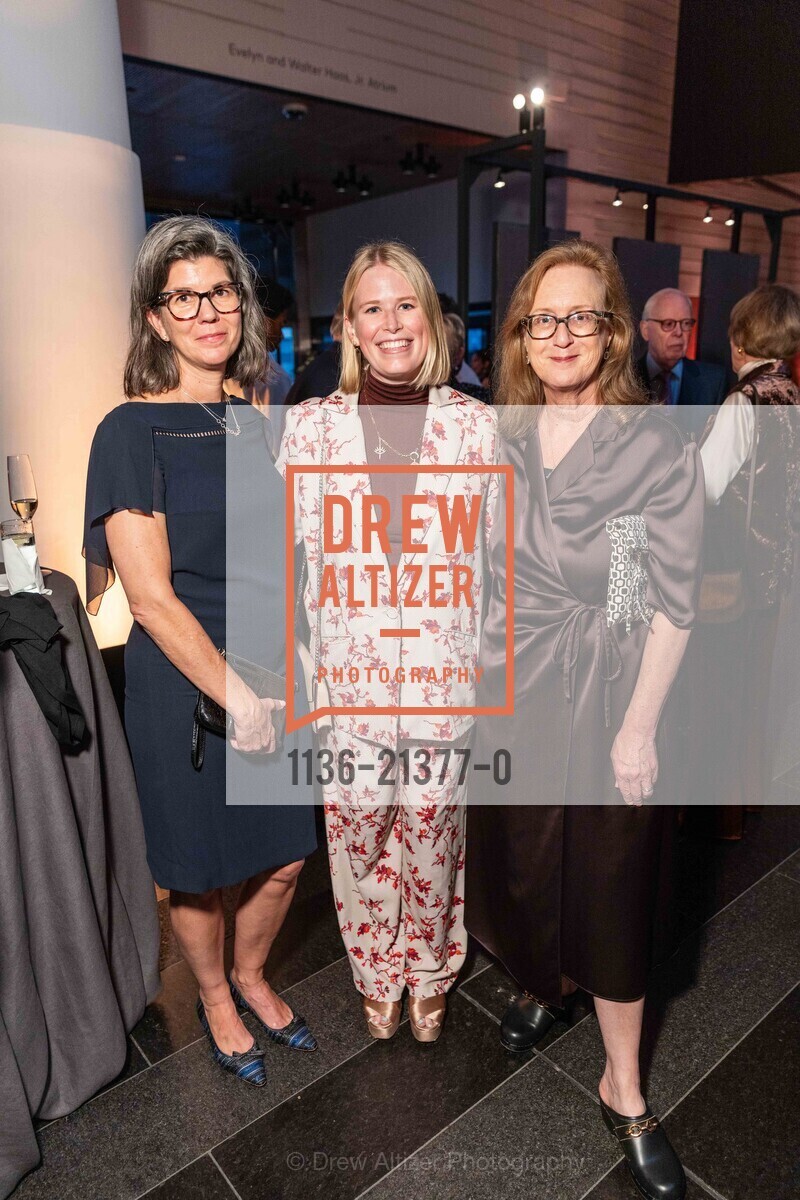 Sarah Roberts, Pat Whiting, Janet Bishop, SFMOMA Director's Circle Dinner with artist Jaune Quick-to-See-Smith, San Francisco Museum of Modern Art. 151 3rd St, SF, CA 94103 US, Photo #1136-21377-0 Sarah Roberts, Pat Whiting, Janet Bishop, Photo #1136-21377-0