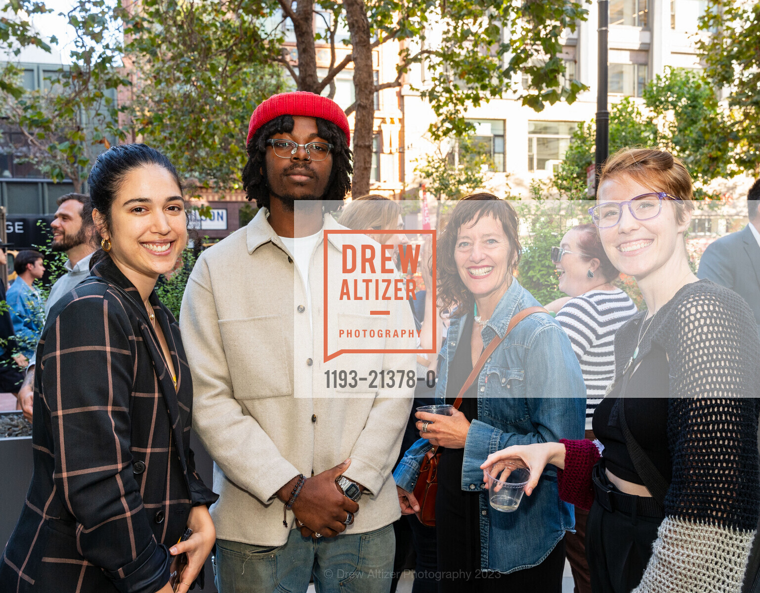 Jordan Wanderer, Zachary Fineberg, Krista DeNio, Sydney Lozier, Market Street Arts Mixer x Jonathan Carver Moore, Jonathan Carver Moore. 966 Market St, SF, CA 94102 US, September 28th, 2023, Photo #1193-21378-0 Jordan Wanderer, Zachary Fineberg, Krista DeNio, Sydney Lozier, Photo #1193-21378-0