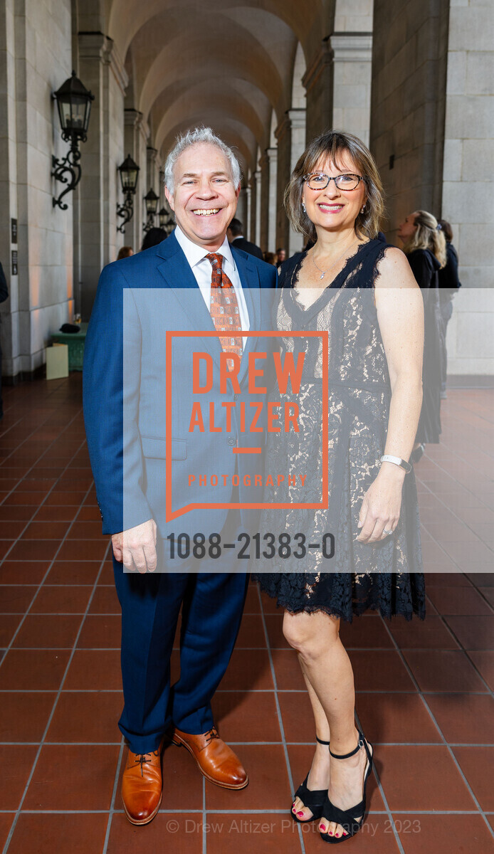 Ken Goldman, Suzanne Goldman, San Francisco Performances Gala 2023, 401 Van Ness Ave, SF, CA 94102 US. The Green Room, September 29th, 2023, Photo #1088-21383-0 Ken Goldman, Suzanne Goldman, Photo #1088-21383-0