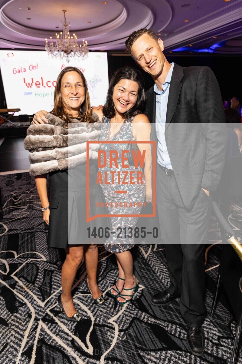 Rebecca Lein, Brittany Bouc, Robin Bouc, Juvenile Diabetes Research Foundation (JDRF) 2023 Hope Gala, The Ritz-Carlton San Francisco. 600 Stockton St, SF, CA 94108 US, Photo #1406-21385-0 Rebecca Lein, Brittany Bouc, Robin Bouc, Photo #1406-21385-0
