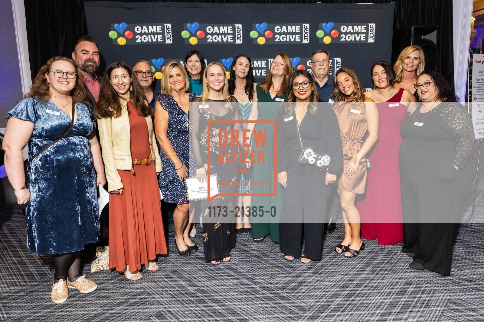 Qiana Wylie, Kevin O'Scanlon, Emily Riley, Kim Meininger, Shelly Jensen, Paola Reynosa, Stephanie Vidulich, Kelly Hautau, Juvenile Diabetes Research Foundation (JDRF) 2023 Hope Gala, The Ritz-Carlton San Francisco. 600 Stockton St, SF, CA 94108 US, Photo #1173-21385-0 Qiana Wylie, Kevin O'Scanlon, Emily Riley, Kim Meininger, Shelly Jensen, Paola Reynosa, Stephanie Vidulich, Kelly Hautau, Photo #1173-21385-0
